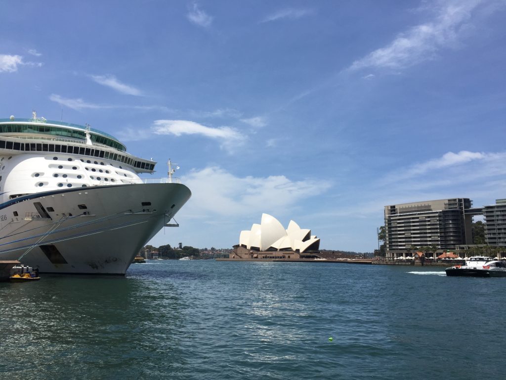 Travelspotter Monthly Recap - December - All the things I did in December, 2017, as seen on the blog www.travelspotter.org - Sydney Harbour